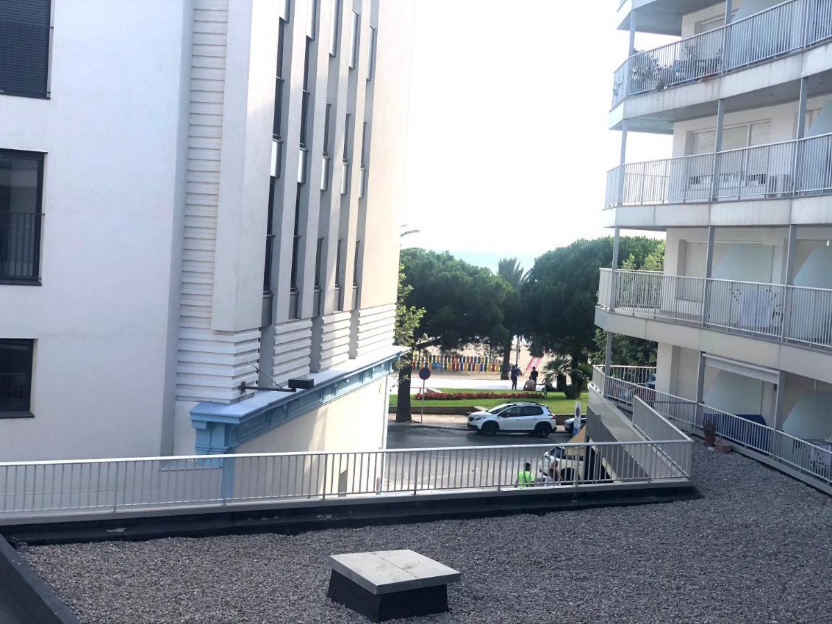 Palmeras - Apartamento En El Centro De Roses - Cerca De La Playa - Terraza - Wifi Dış mekan fotoğraf